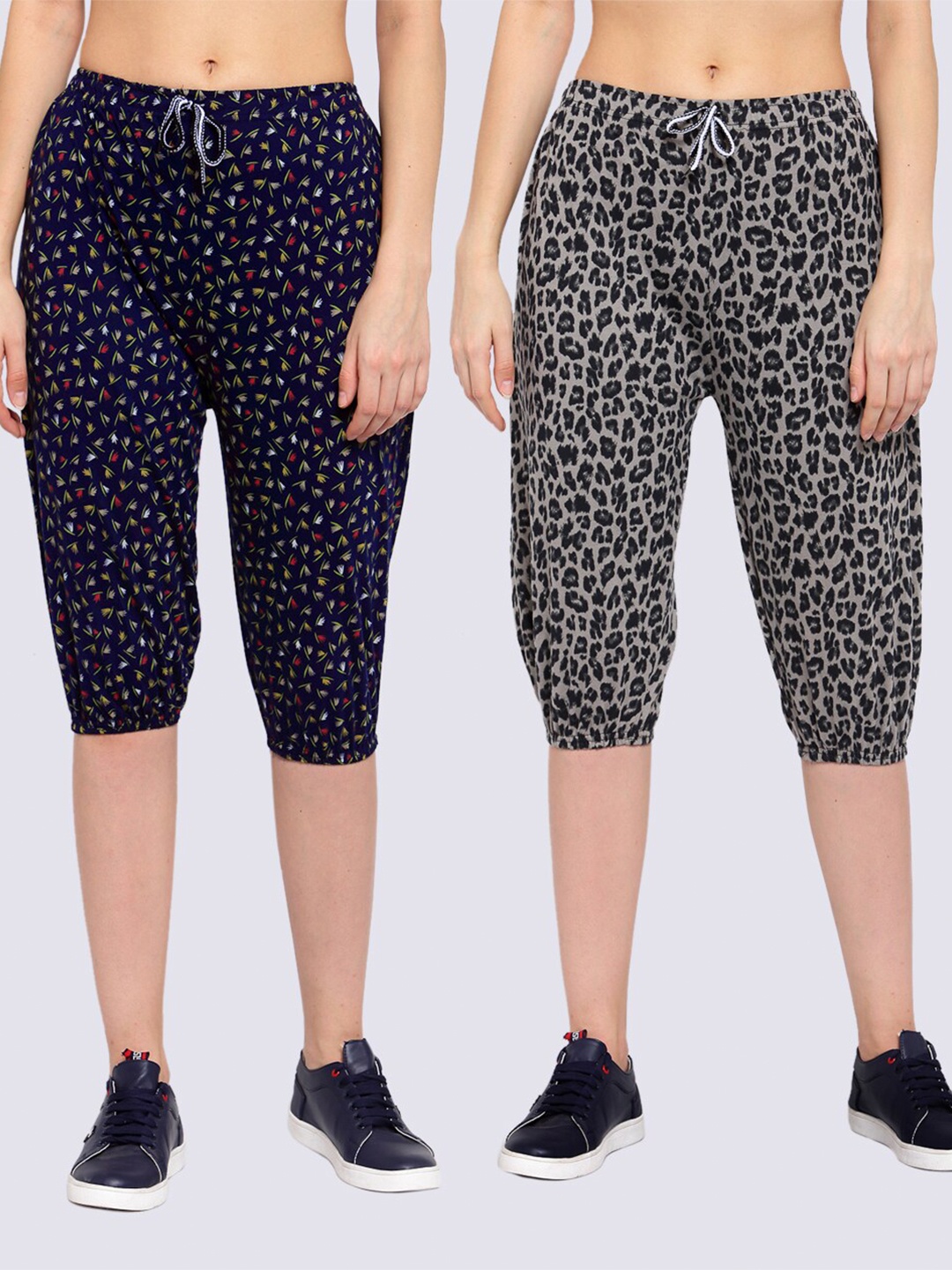 

KLOTTHE Women Pack of 2 Grey & Black Mid Rise Printed Cotton Capris