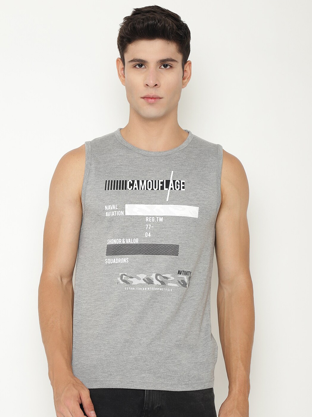 

CHKOKKO Men Grey & White Typography Printed Cotton T-shirt