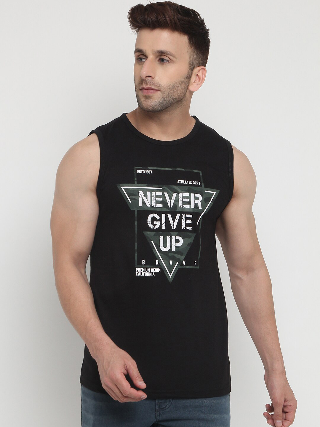 

Chkokko Men Black & Green Typography Printed Cotton T-shirt