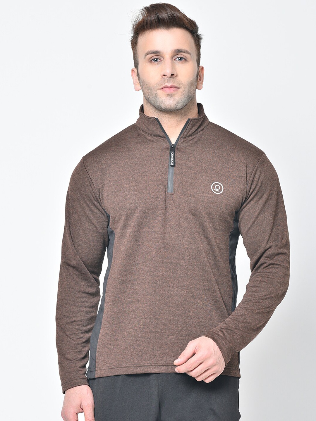 

CHKOKKO Men Brown & Grey High Neck T-shirt