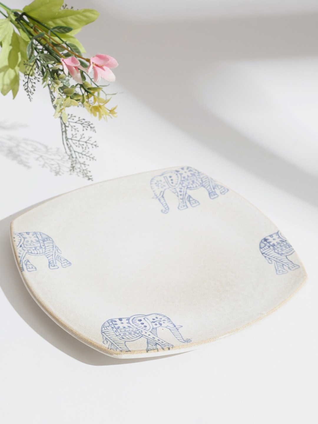 

Fabindia White & Blue 1 Pieces Printed Ceramic Matte Plates