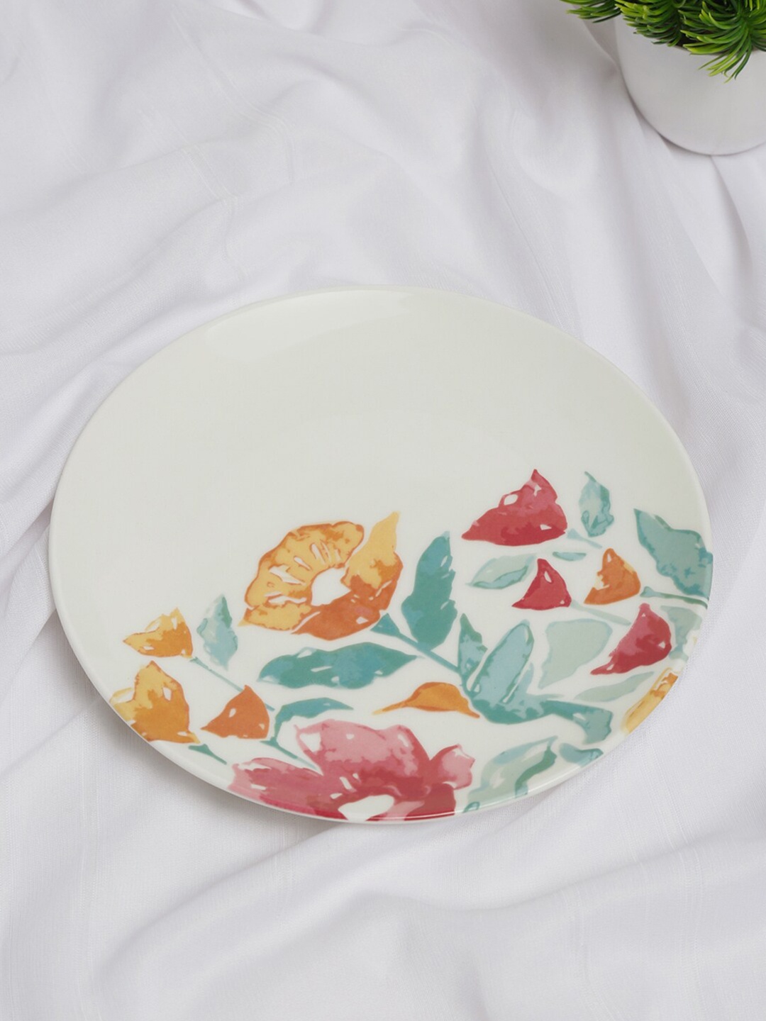 

Fabindia White & Pink 1 Pieces Printed Porcelain Glossy Plates