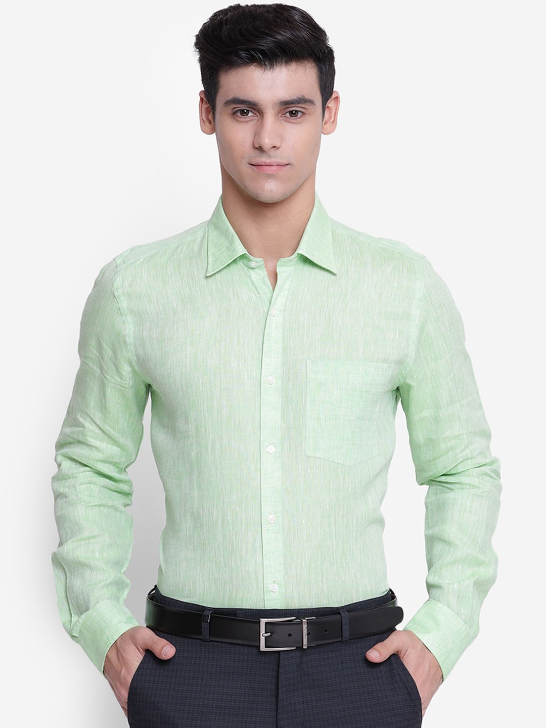 

Turtle Men Green Slim Fit Opaque Casual Shirt