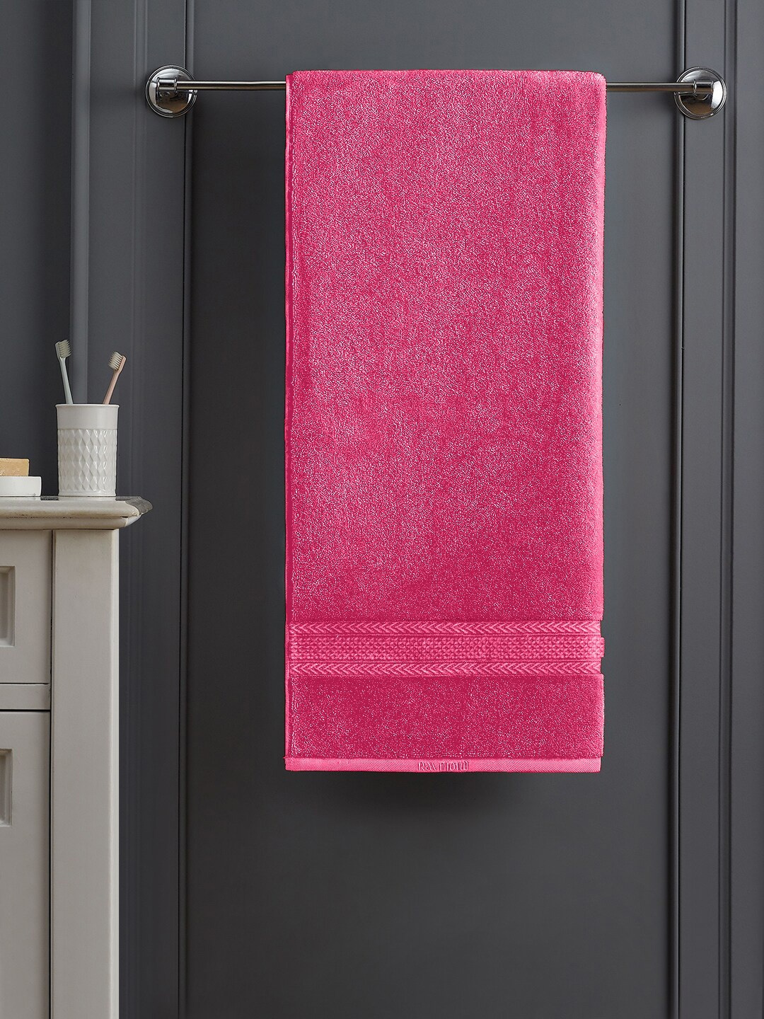 

Raymond Home Pink Solid 450 GSM Cotton Bath Towel