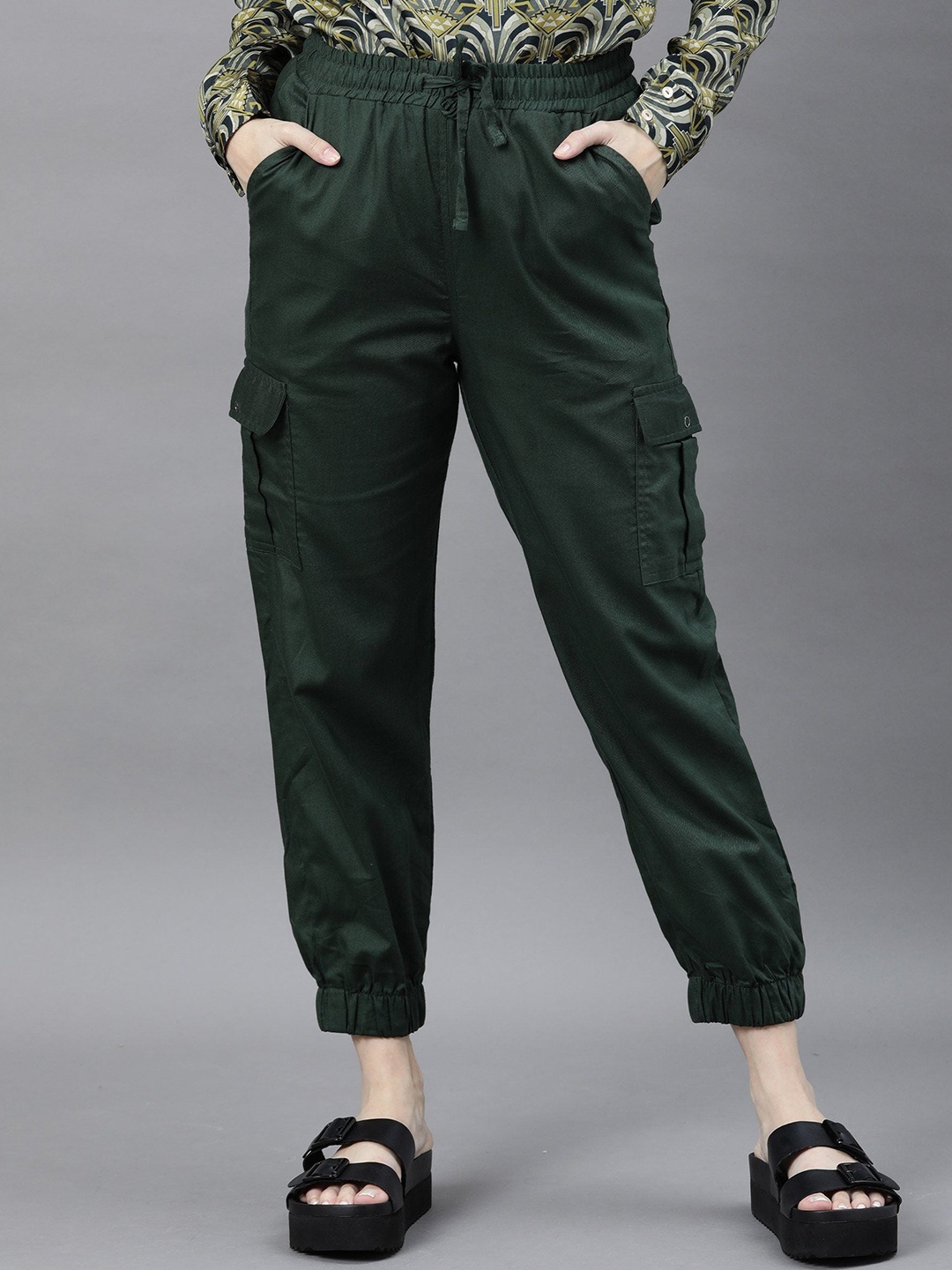 

RAREISM Women Green Solid Joggers
