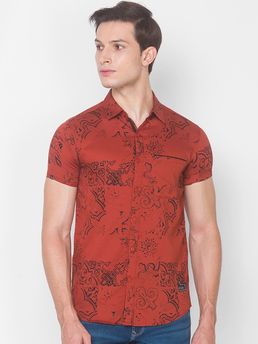 

SPYKAR Men Red Slim Fit Opaque Printed Pure Cotton Casual Shirt