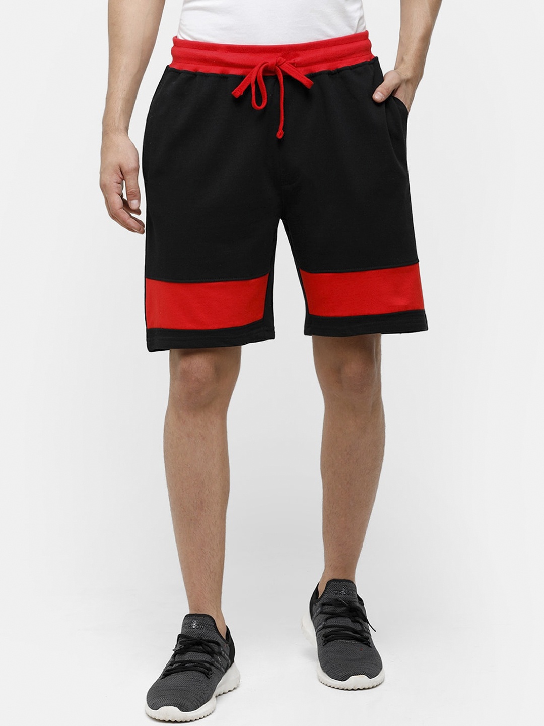 

MADSTO Men Black Colourblocked Regular Shorts