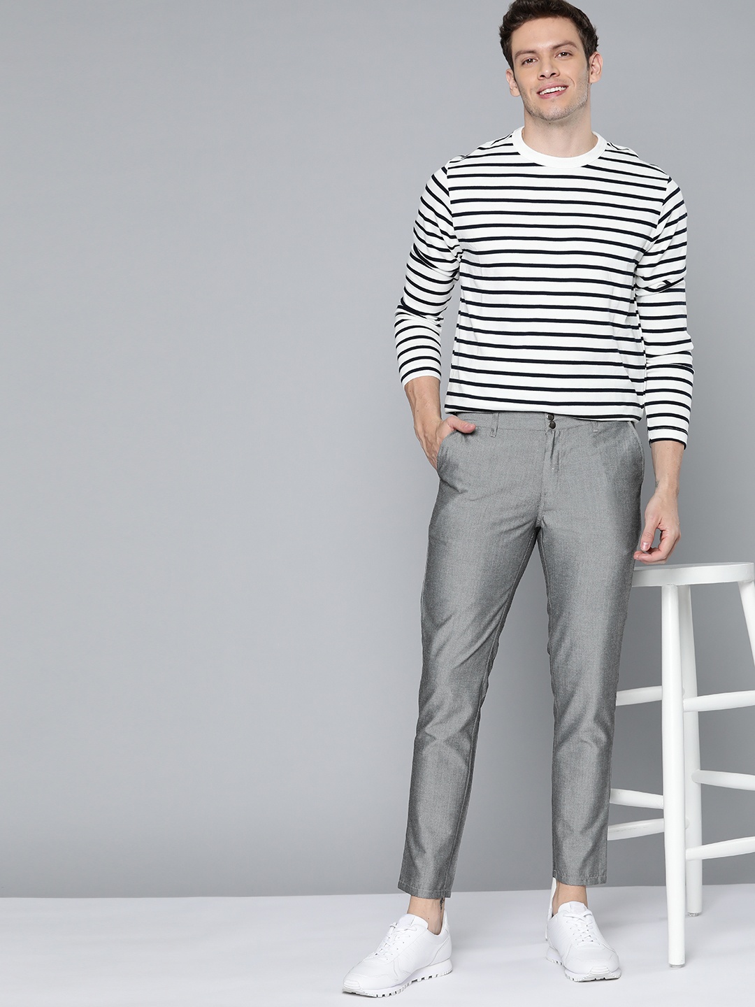 

Mast & Harbour Men Grey Regular Fit Trousers