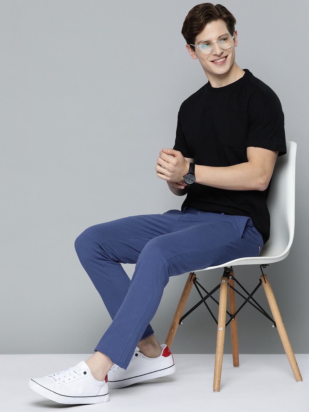 

Mast & Harbour Men Blue Solid Stretchable Regular Trousers