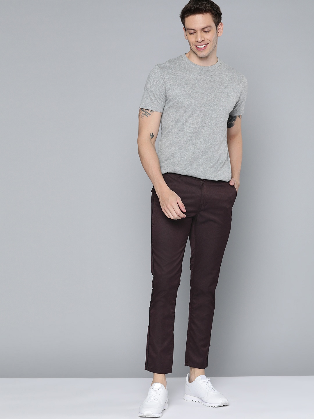 

Mast & Harbour Men Burgundy Regular Fit Trousers