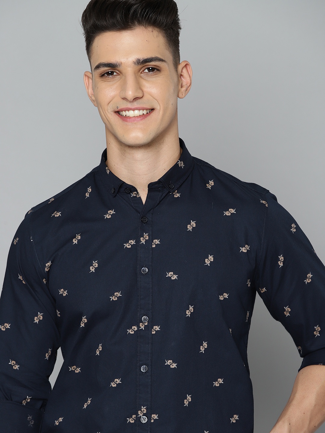 

Mast & Harbour Men Navy Blue Pure Cotton Floral Opaque Printed Casual Shirt