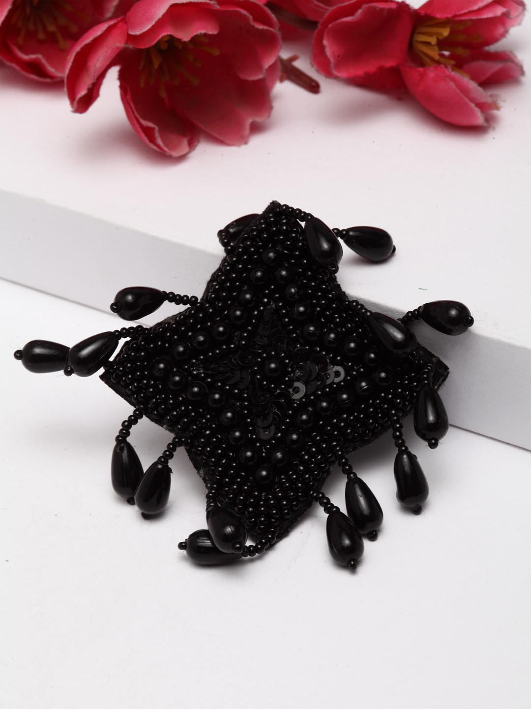

Moedbuille Black & Silver-Plated Brass Pearls & Sequins Contemporary Afghan Finger Ring