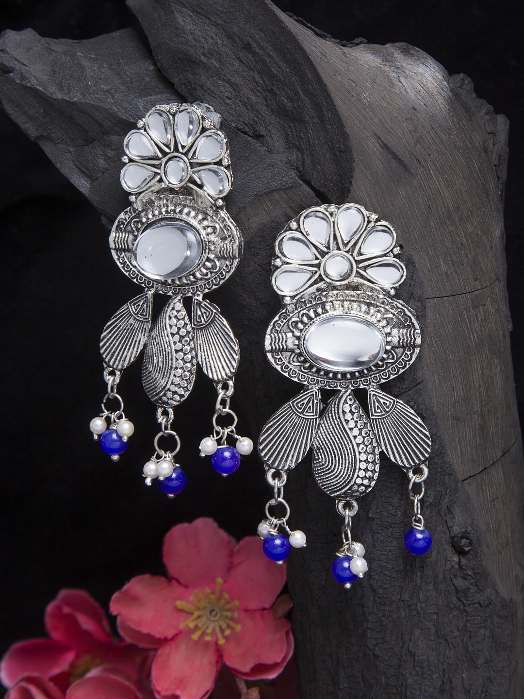

Moedbuille Silver-Toned & Blue Contemporary Drop Earrings