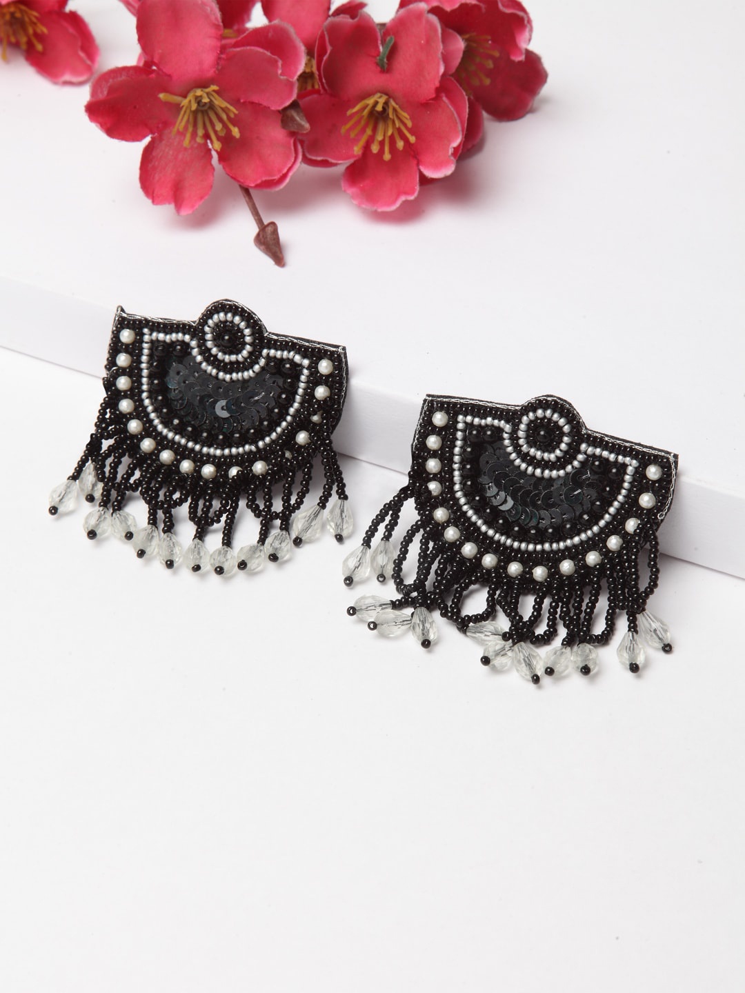 

Moedbuille Black Contemporary Drop Earrings