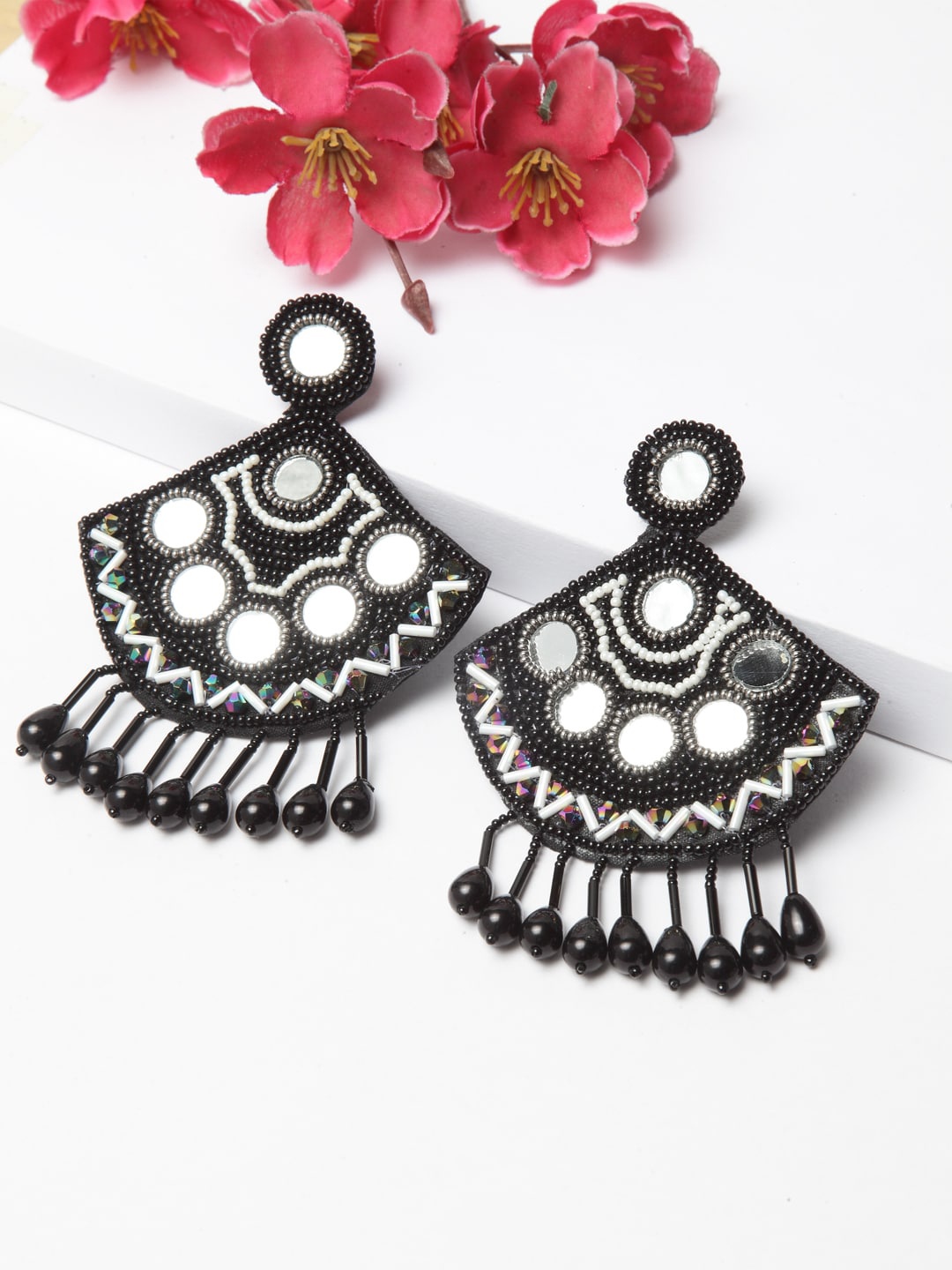 

Moedbuille Black Contemporary Drop Earrings