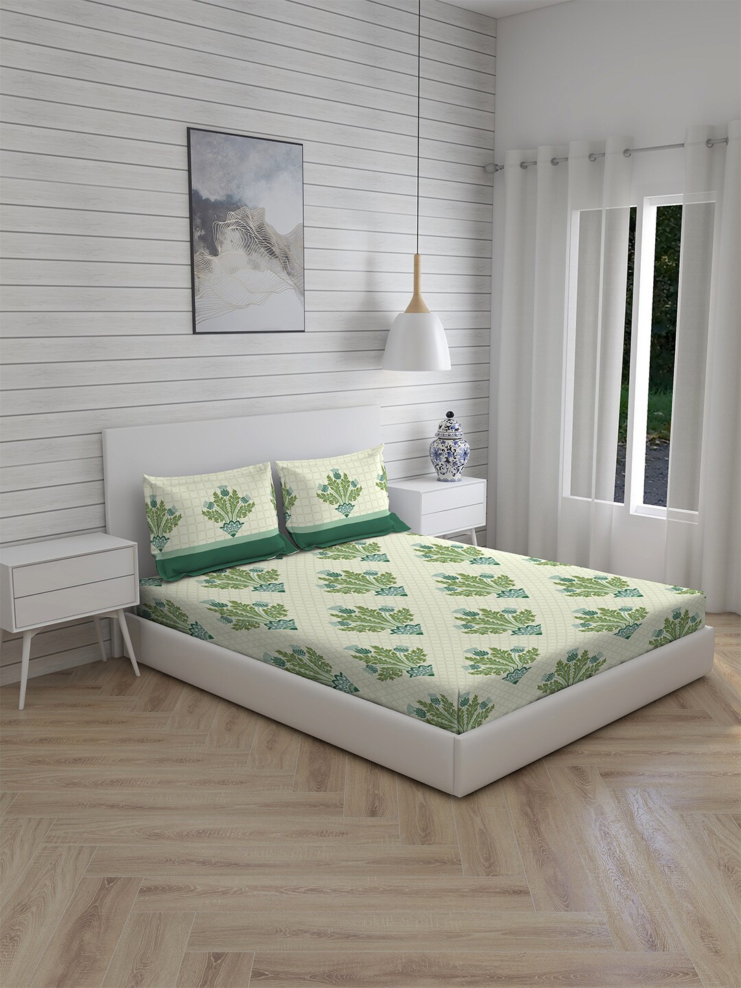 

Layers Green & Cream-Coloured Floral 104 TC Queen Bedsheet with 2 Pillow Covers
