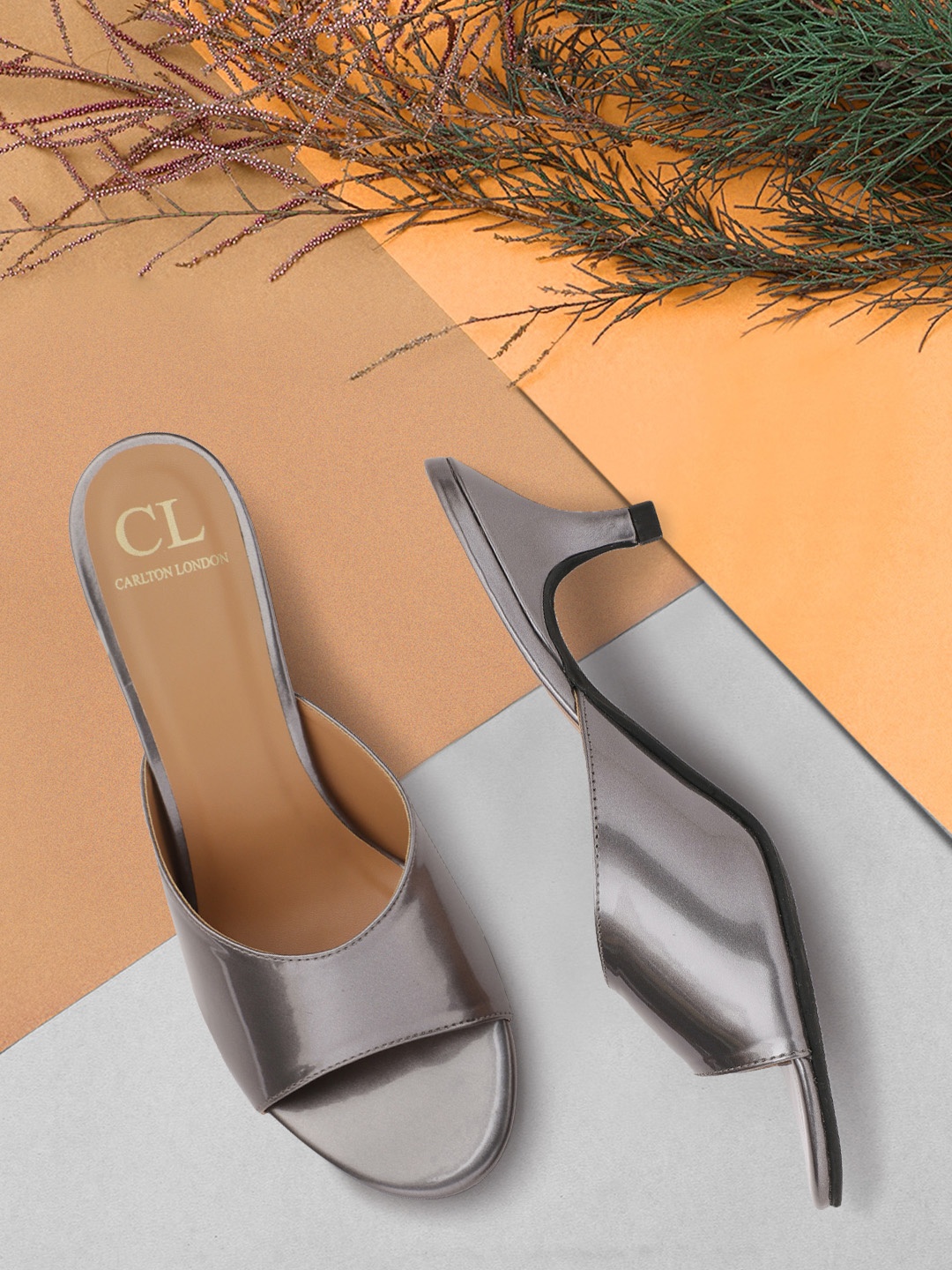 

Carlton London Women Gunmetal-Toned Solid Kitten Heels, Metallic
