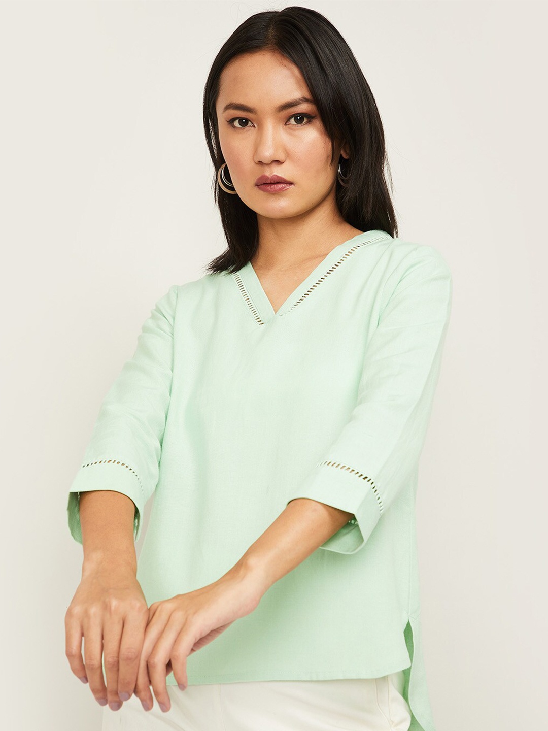 

Bossini Green Solid High-Low Top