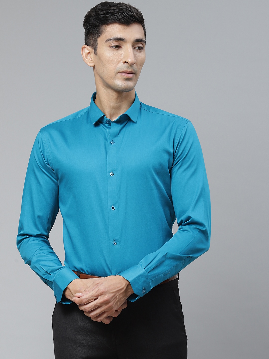 

MANQ Men Blue Opaque Formal Shirt