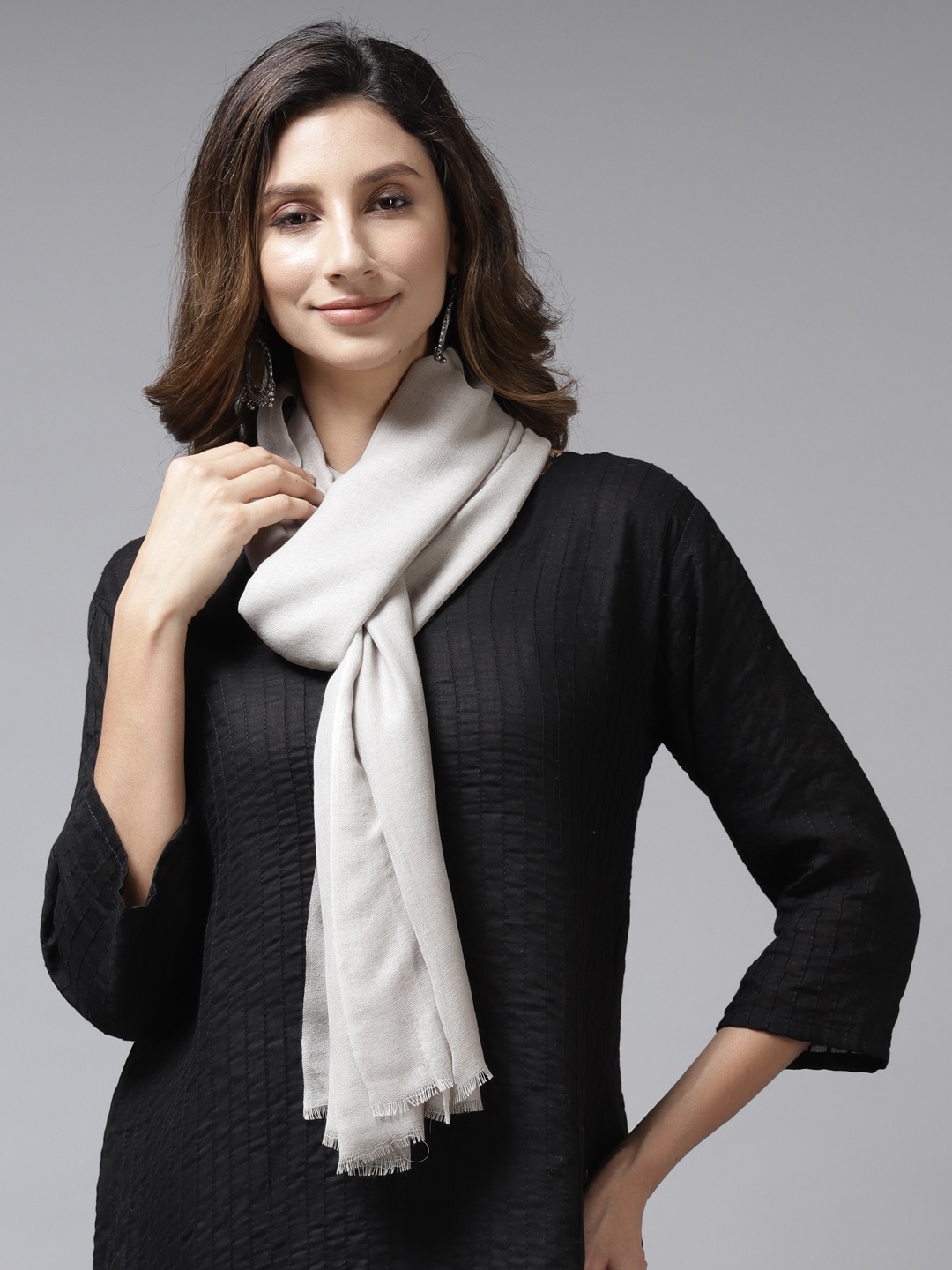

Cayman Women Grey Solid Winter Stole