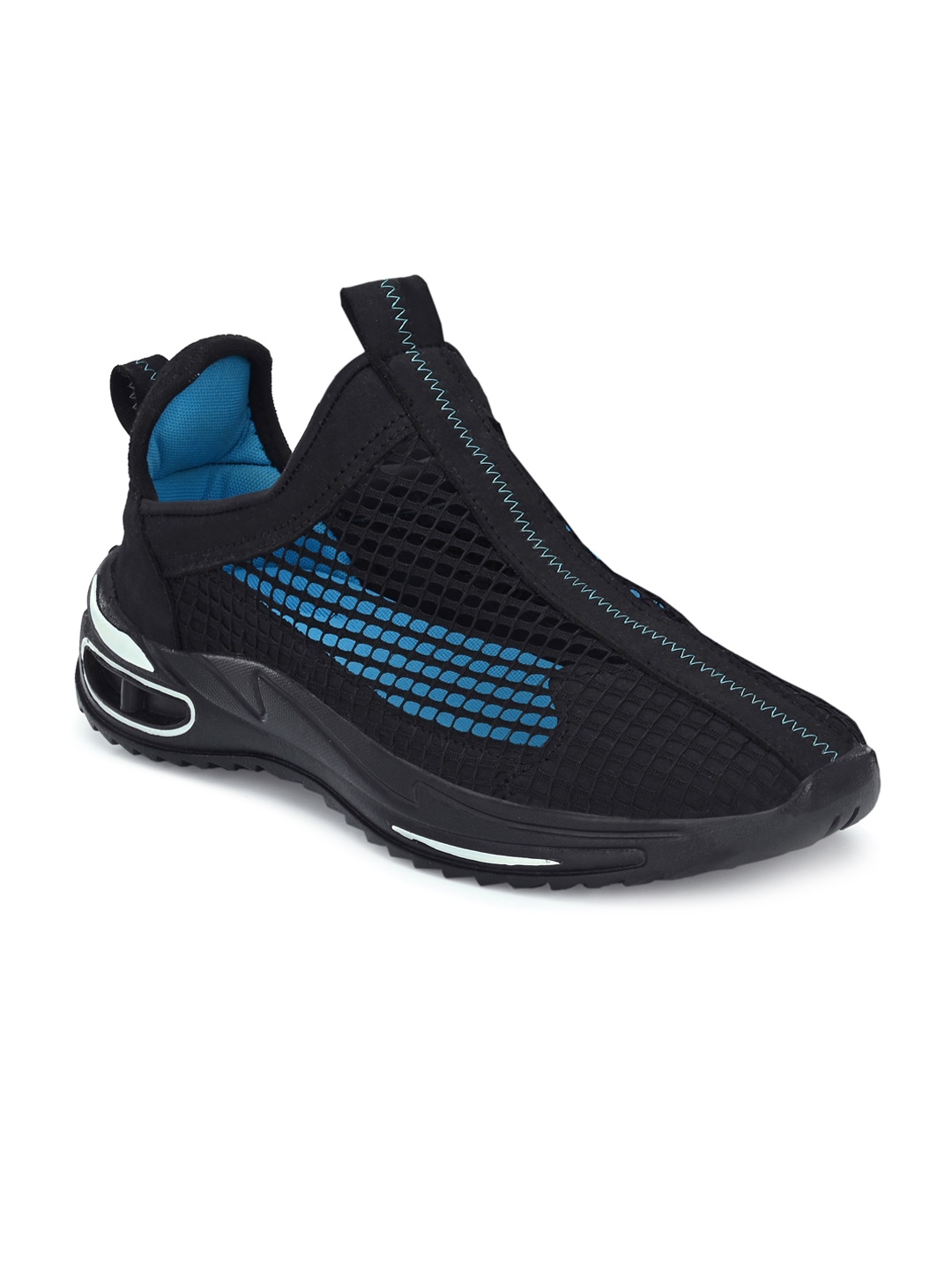 

BUCIK Men Blue & Black Woven Design Sneakers