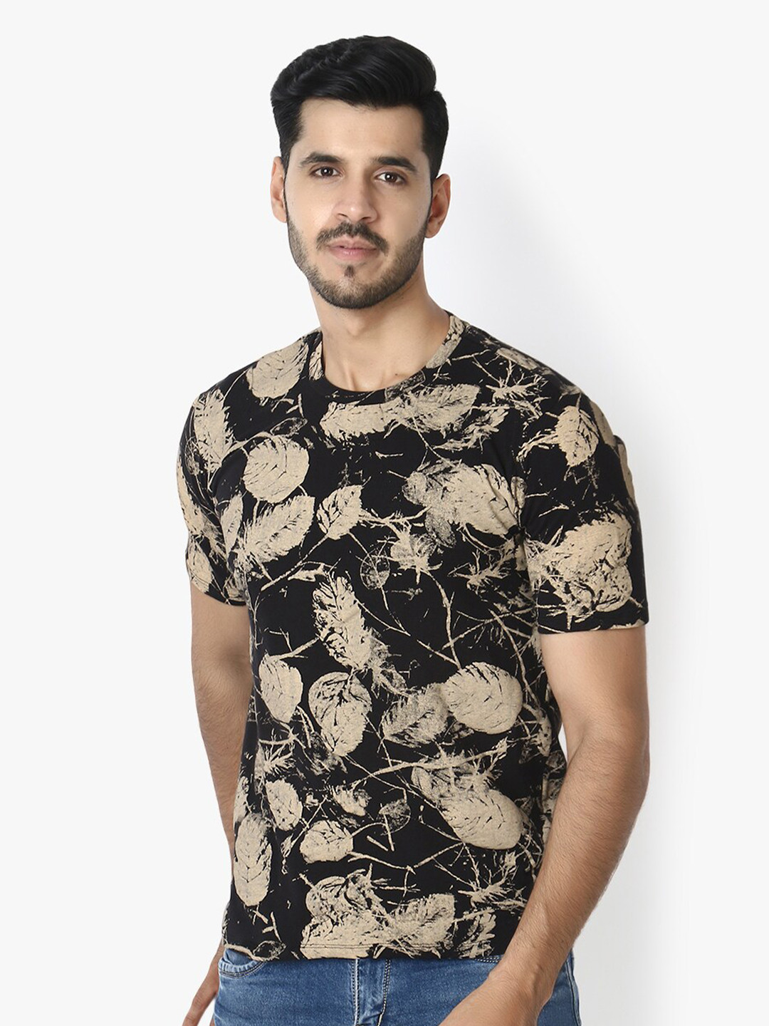 

LE BOURGEOIS Men Black Printed Cotton T-shirt
