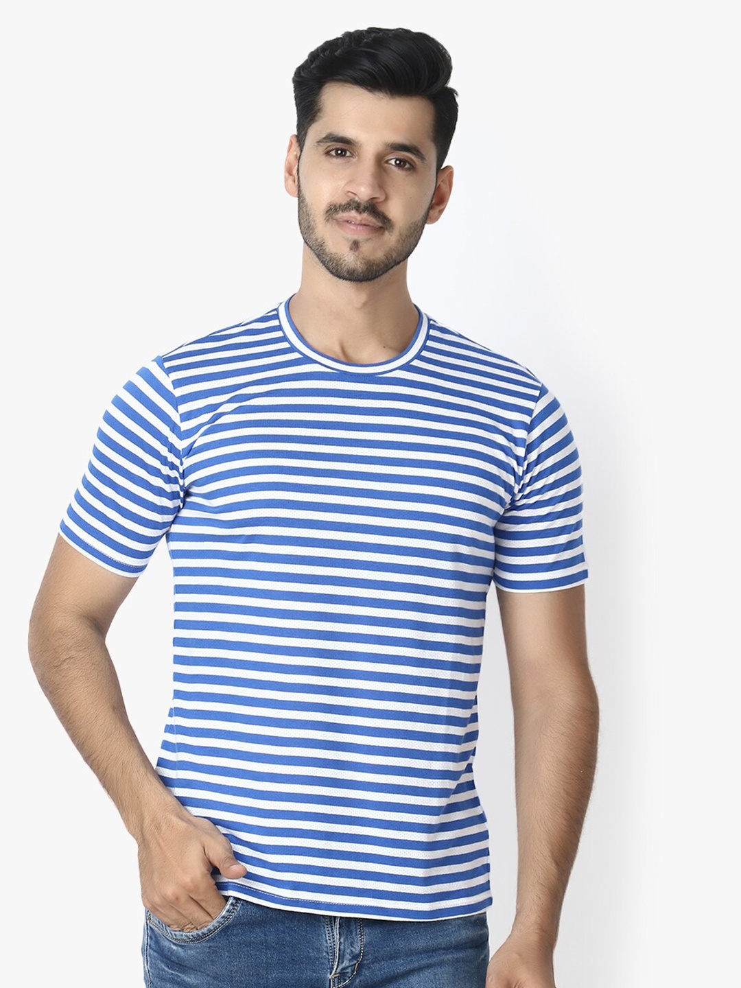 

LE BOURGEOIS Men Blue & White Striped T-shirt
