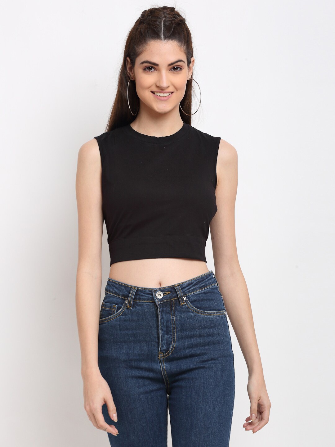 

ELEVANTO Woman Black Styled Back Crop Top