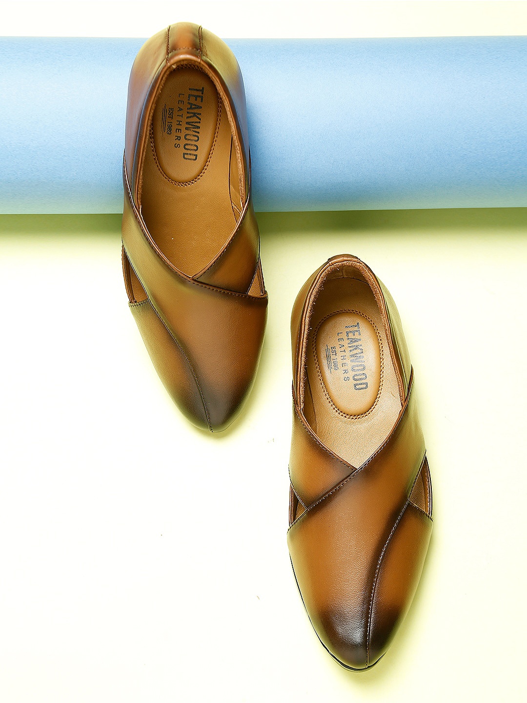 

Teakwood Leathers Men Brown Leather Derbys