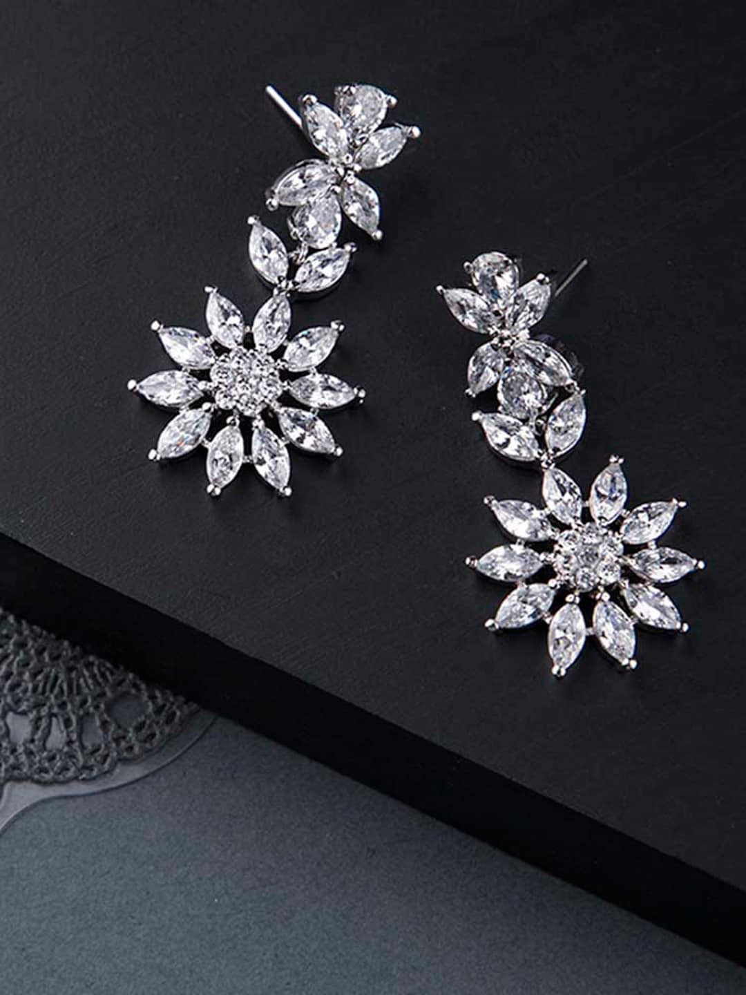 

Queen Be Silver-Plated Silver-Toned Contemporary Drop Earrings