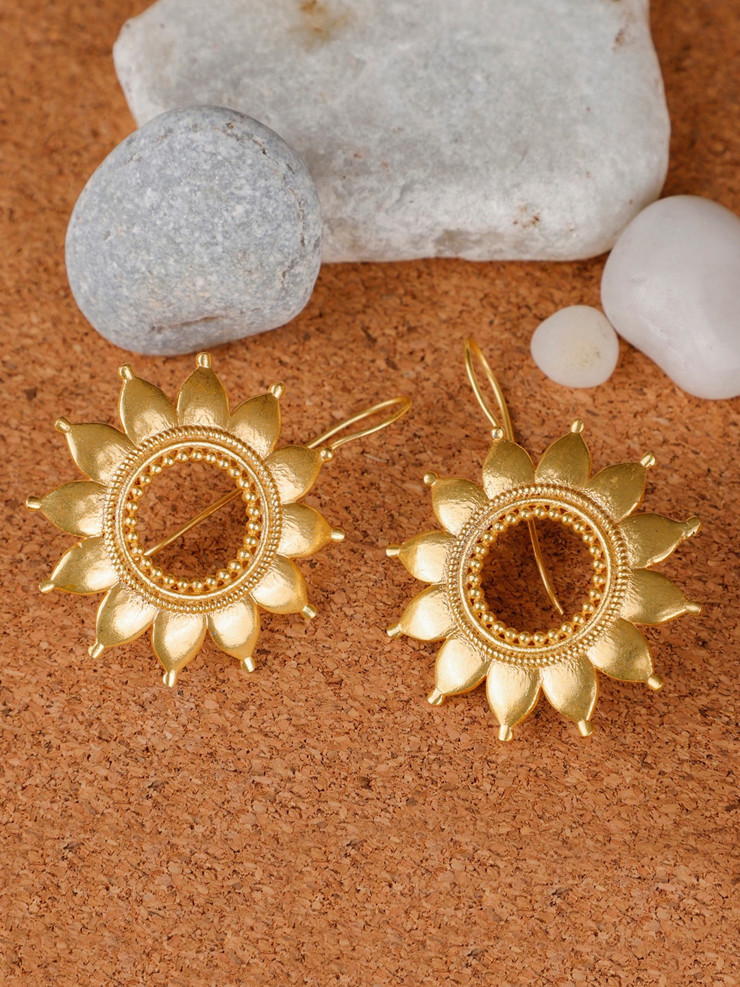 

Queen Be Gold-Toned Contemporary Studs Earrings