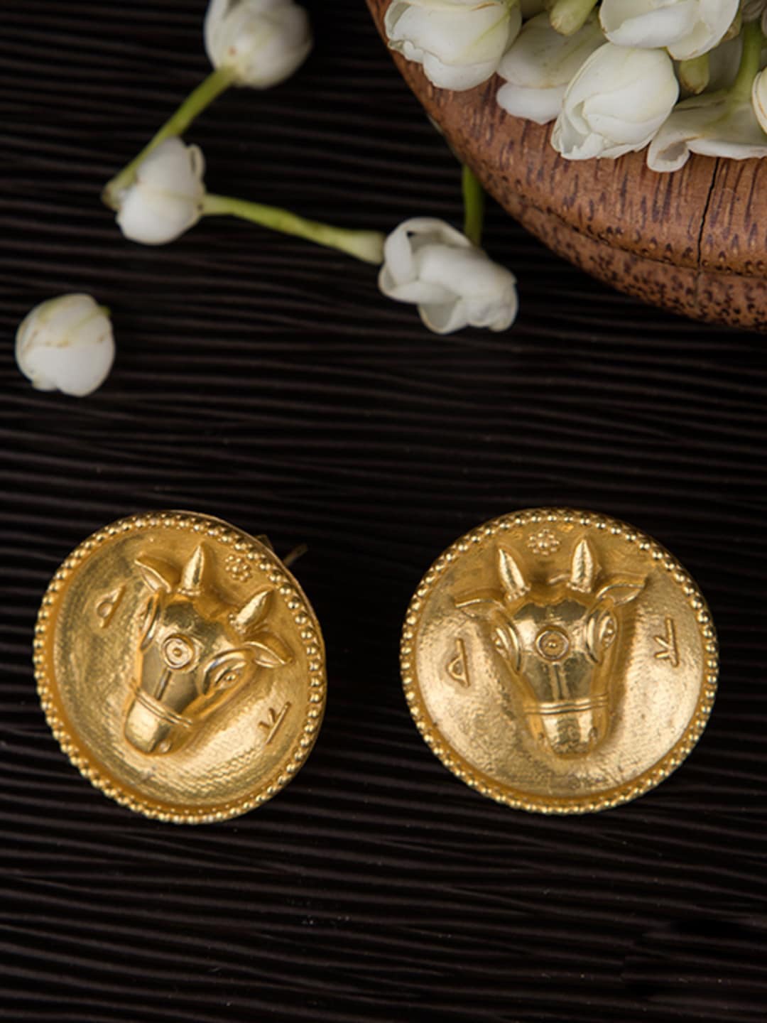 

Queen Be Gold-Plated Gold-Toned Contemporary Studs Earrings