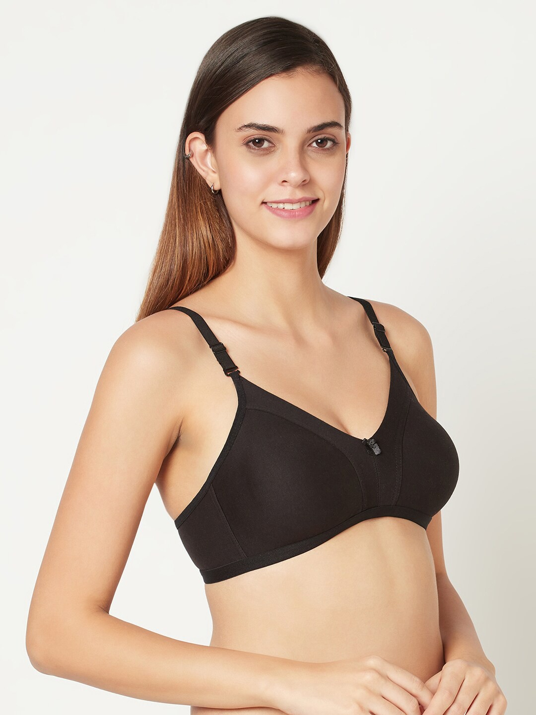 

PRETTYBOLD Black Solid Minimizer Bra - Non Padded