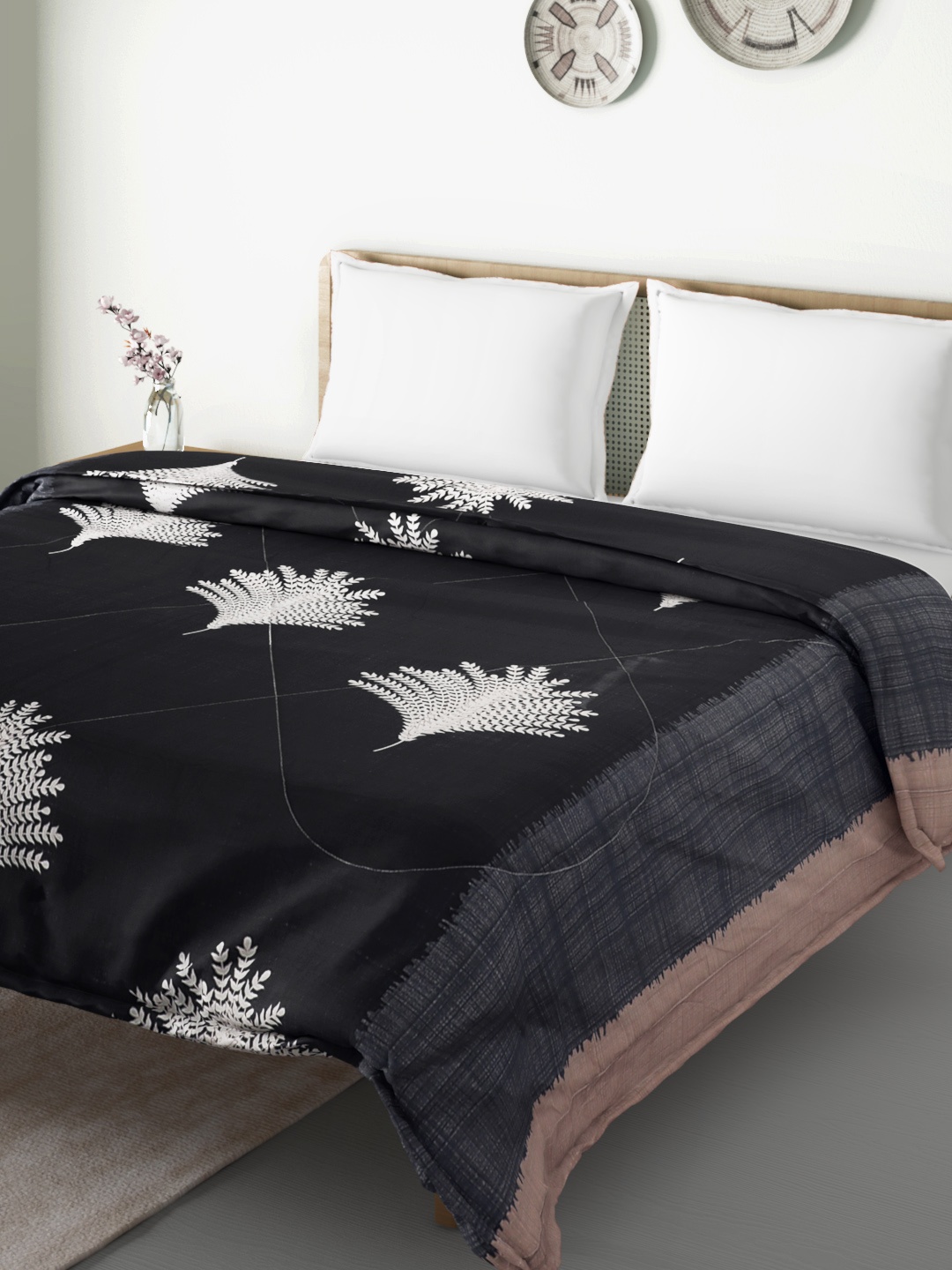 

Aura Black & White Floral Print Mild Winter 150 GSM Double Bed Comforter