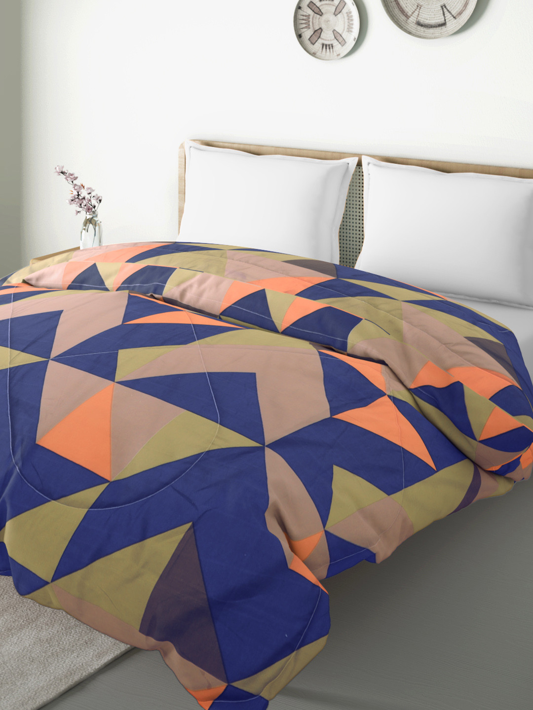 

Aura Olive Green & Blue Geometric Mild Winter 144 TC 150 GSM Quilted Double Bed Comforter
