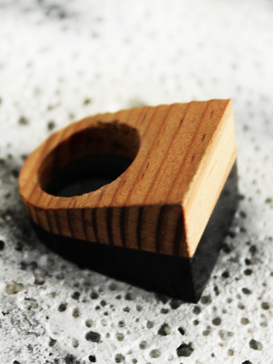 

THOA Black & Brown Geometric Finger Ring