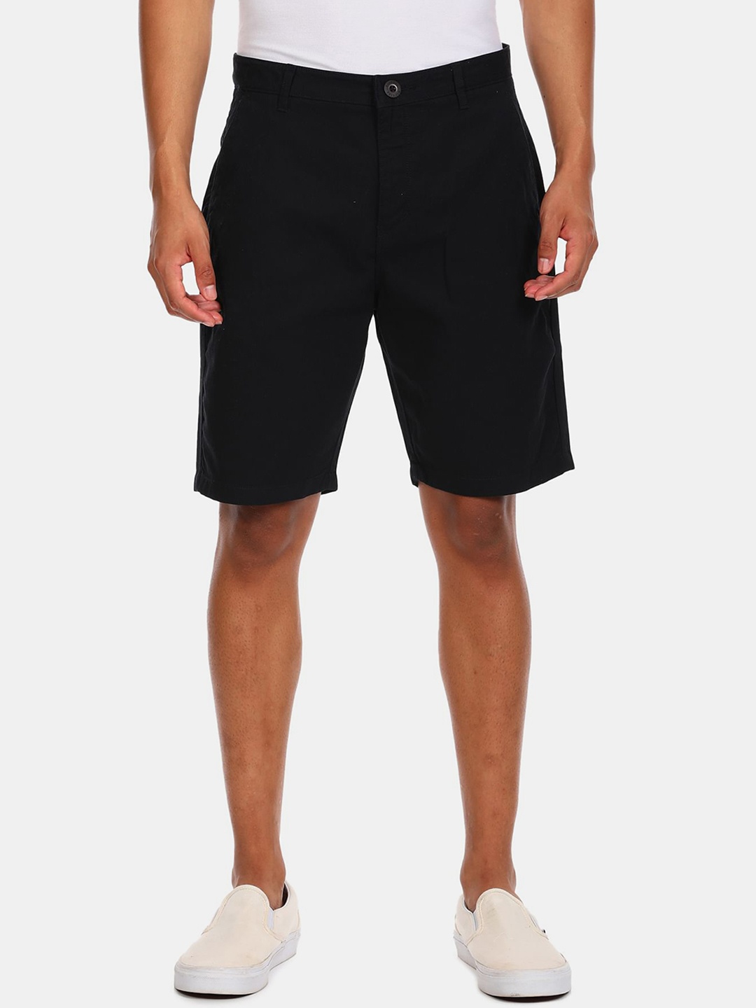 

Ruggers Men Black Chino Pure Cotton Shorts