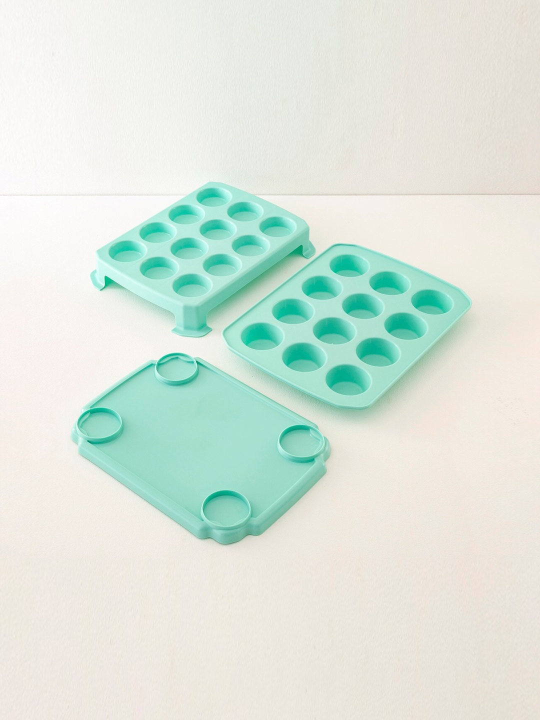 

Home Centre Green Muffin Carrier