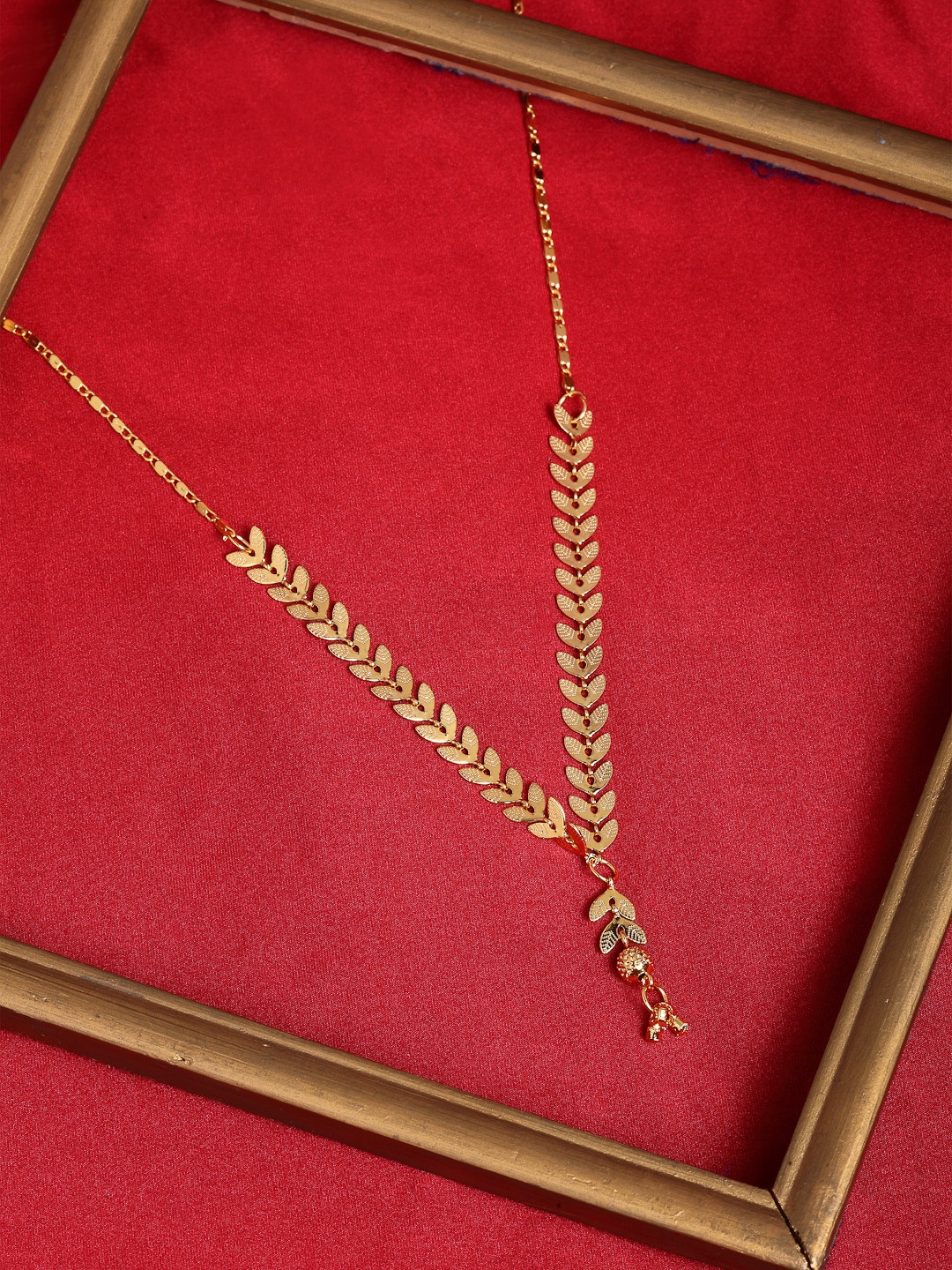 

PANASH Women Gold-Toned & Plated Handcrafted Necklace