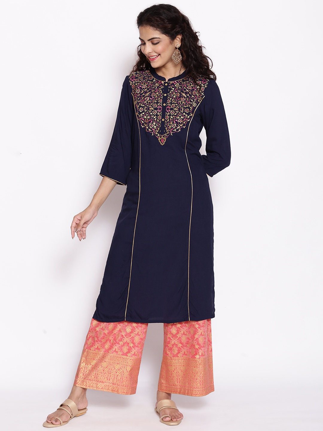 

AURELIA Women Navy Blue & Gold-Toned Ethnic Motifs Yoke Design Thread Work Kurta