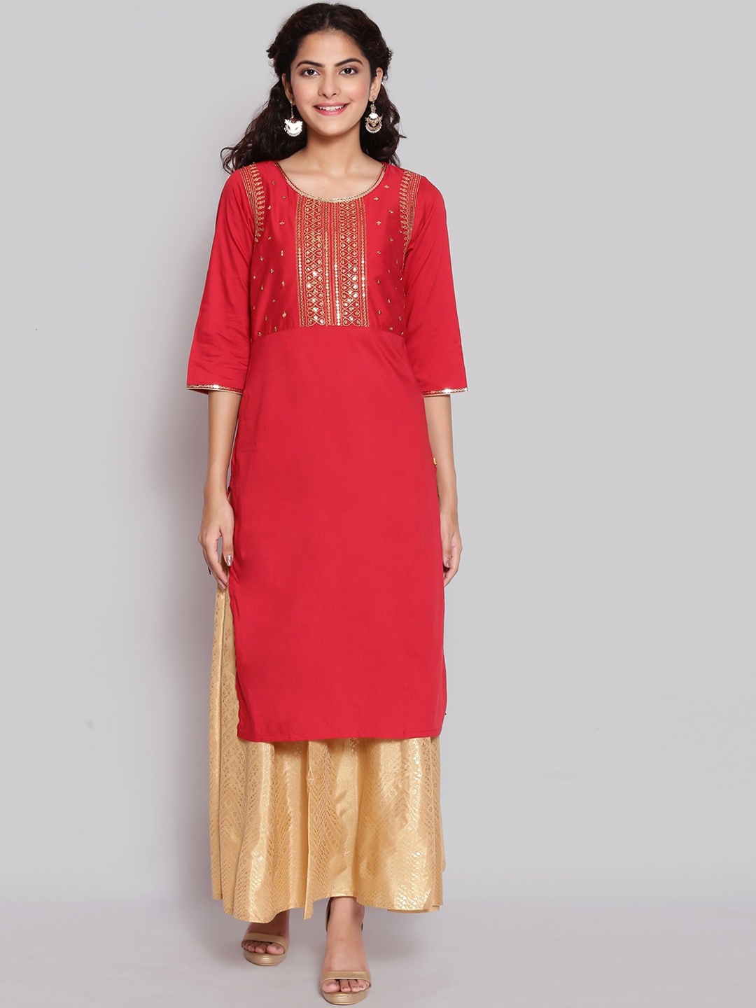 

AURELIA Women Red & Gold-Coloured Yoke Design Kurta
