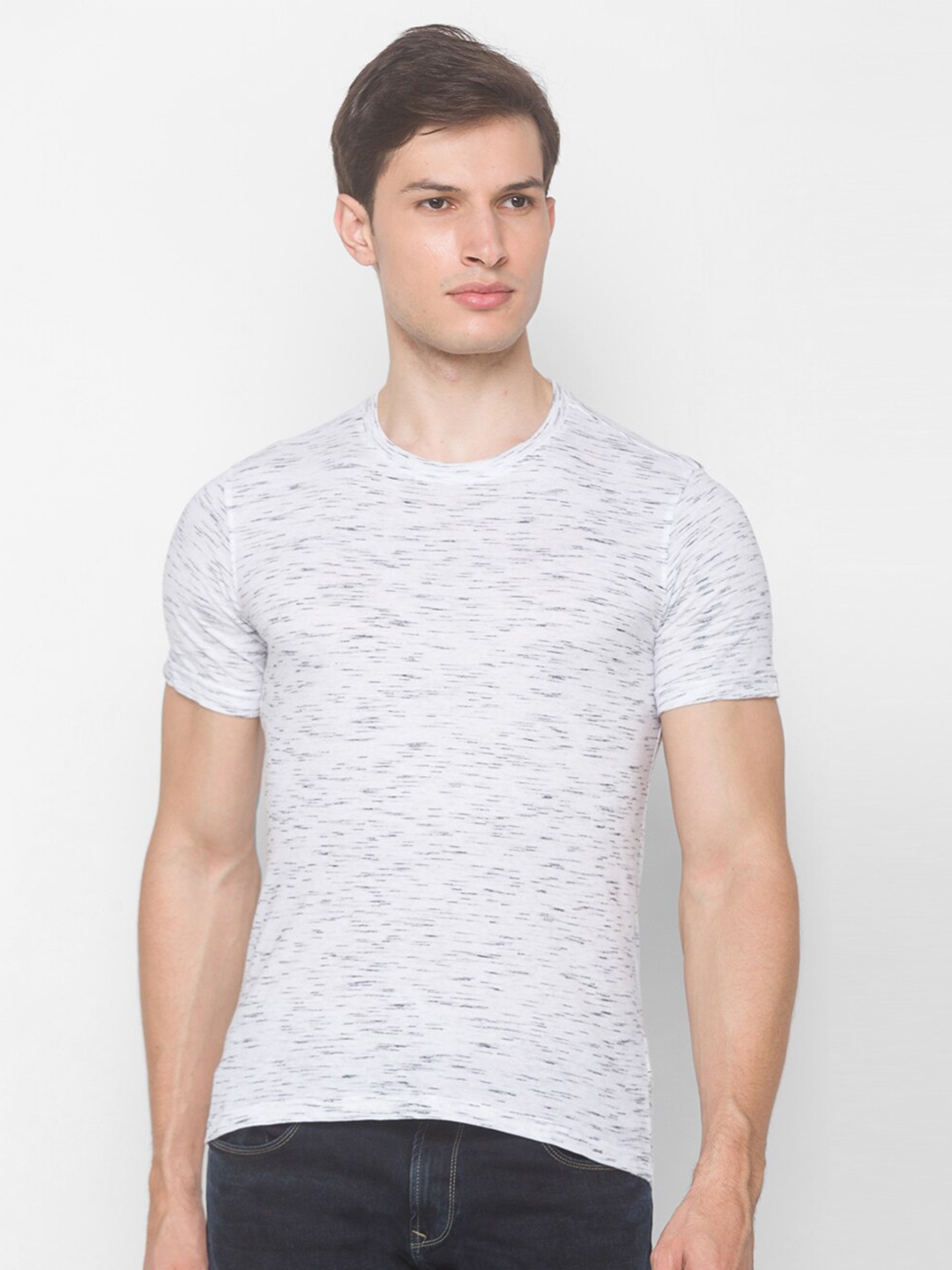 

Globus Men White Slim Fit T-shirt