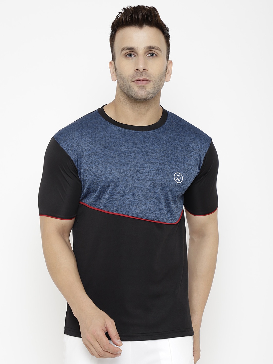 

CHKOKKO Men Blue & Black Colourblocked Outdoor T-shirt