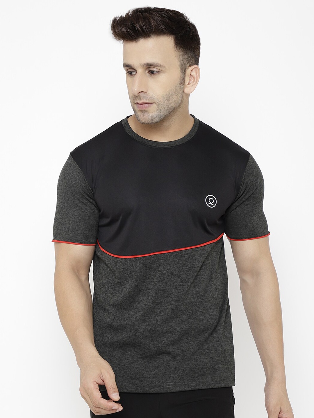 

CHKOKKO Men Black & Olive Green Colourblocked Outdoor T-shirt