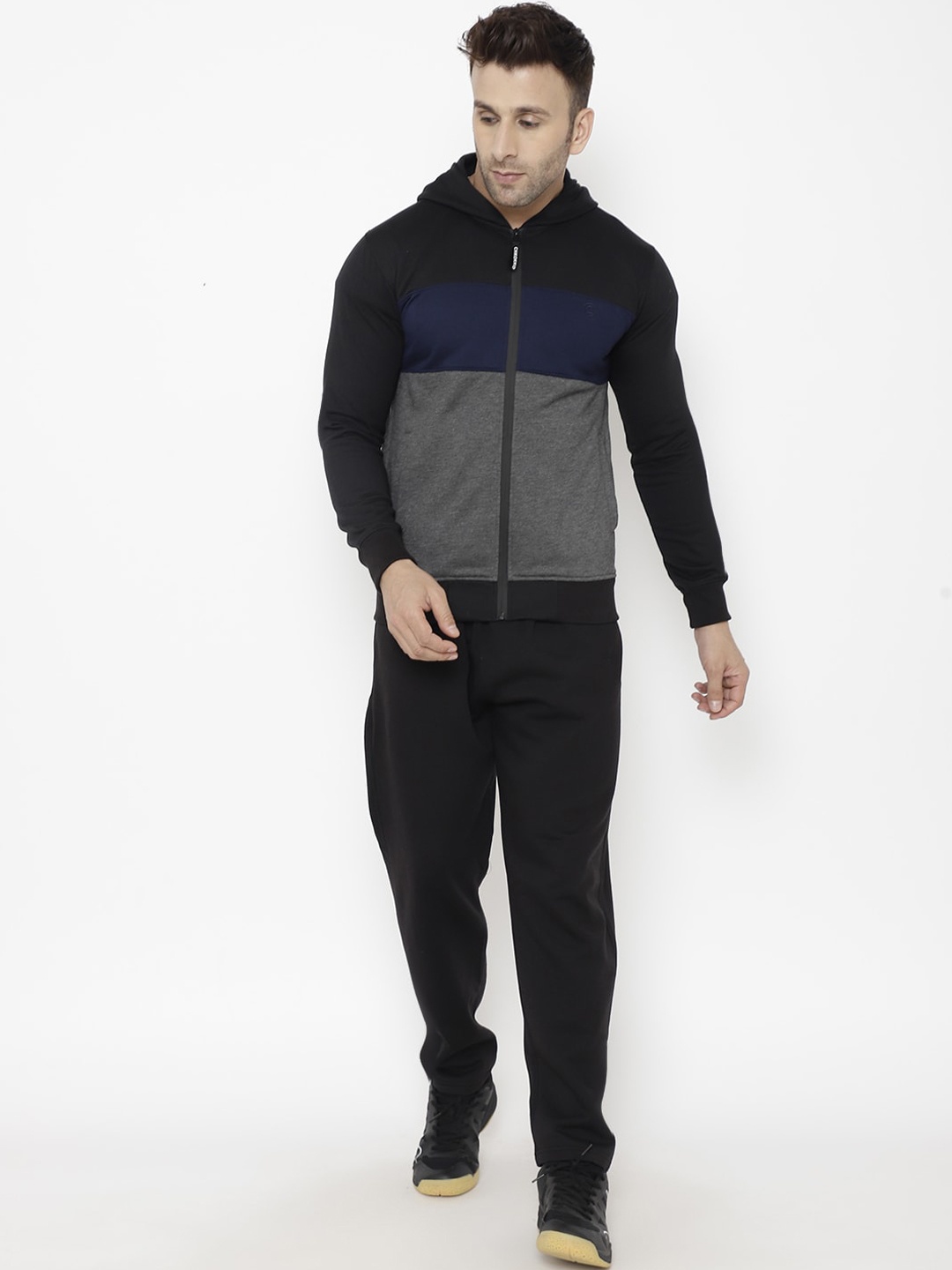 

Chkokko Men Black & Navy Blue Colourblocked Winter Tracksuit