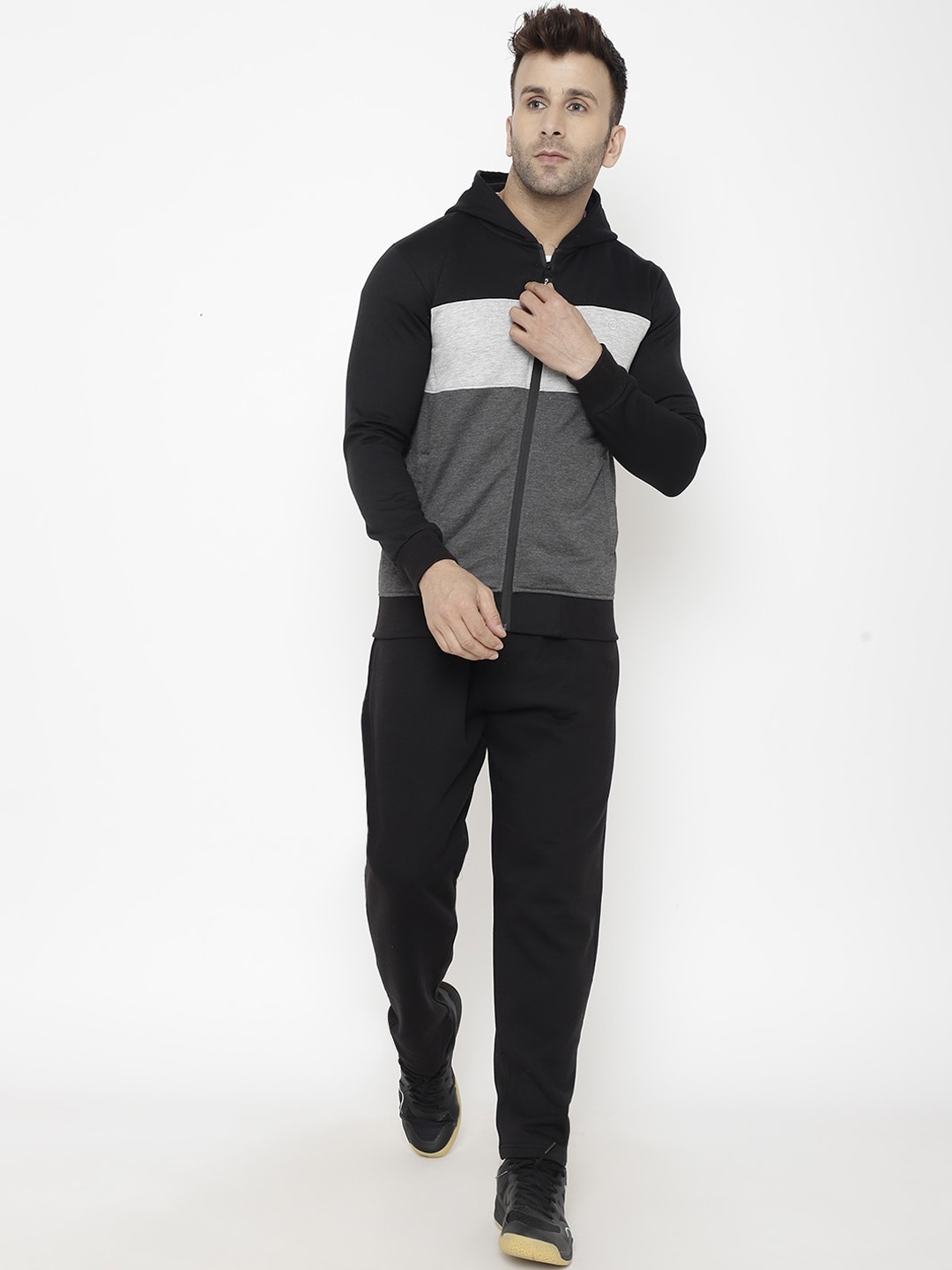 Chkokko Men Black & Grey Colourblocked Winter Tracksuit
