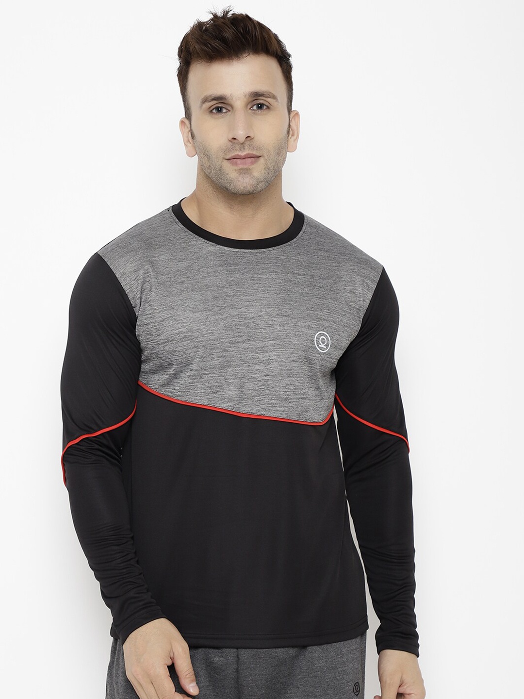 

CHKOKKO Men Grey & Black Colourblocked Outdoor T-shirt