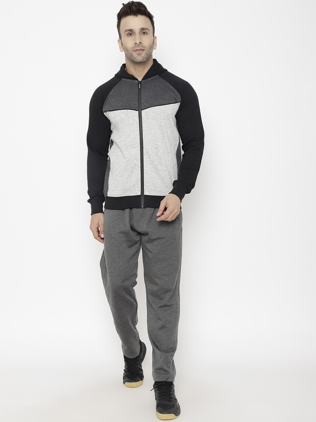 

Chkokko Men Grey & Black Colourblocked Winter Tracksuit
