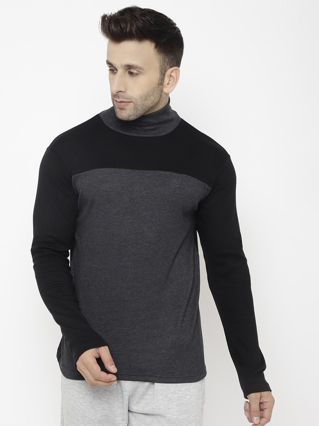

CHKOKKO Men Grey Melange & Black Colourblocked High Neck Cotton T-shirt