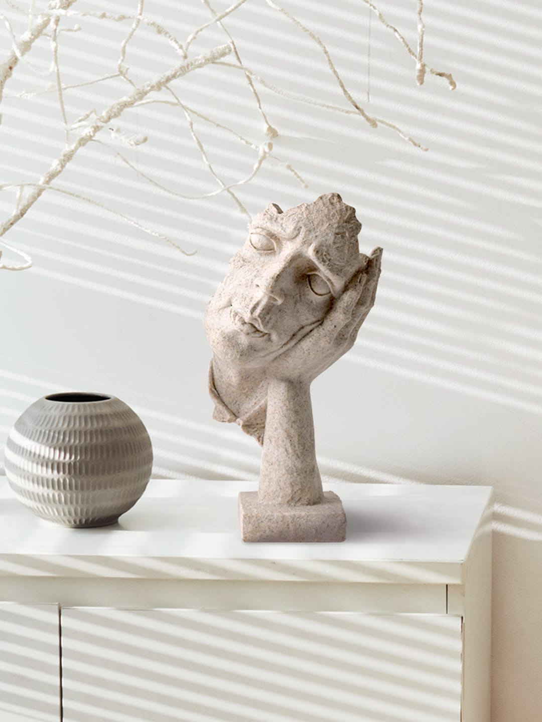 

THE ARTMENT Grey Surreal Thinker Showpiece